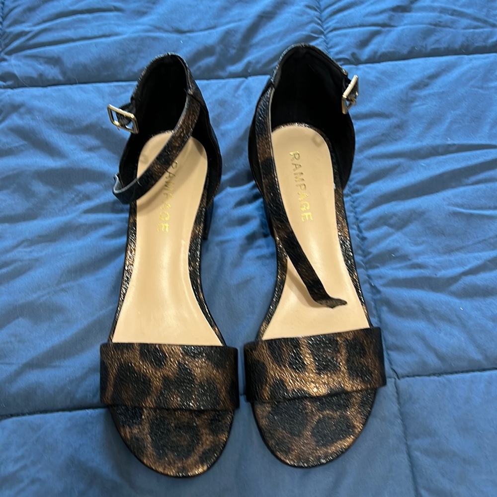 Sandal